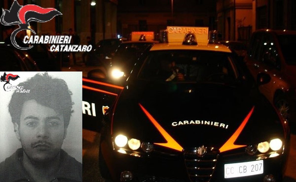 Picchia e segrega in casa la compagna, arrestato 32enne a Catanzaro