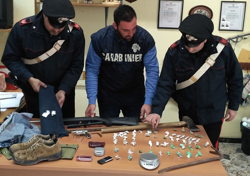 Carabinieri-petilia-arresto.jpg