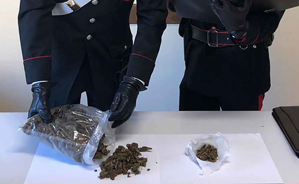 Marijuana nella stufa a legna, arrestato 27enne a Polistena 