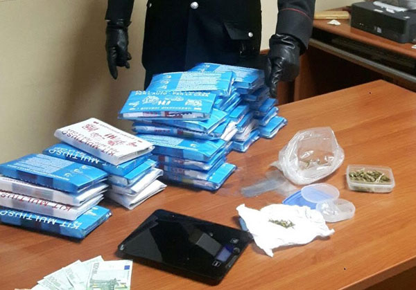 Controlli dei carabinieri nel weekend a Soverato, 2 arresti e 6 denunce