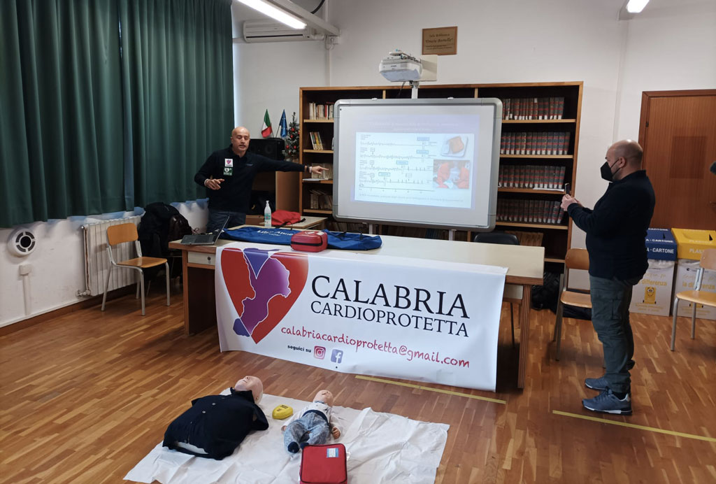 Lamezia, lezioni salvavita al liceo ‘Fiorentino’ con l’associazione Calabria Cardioprotetta