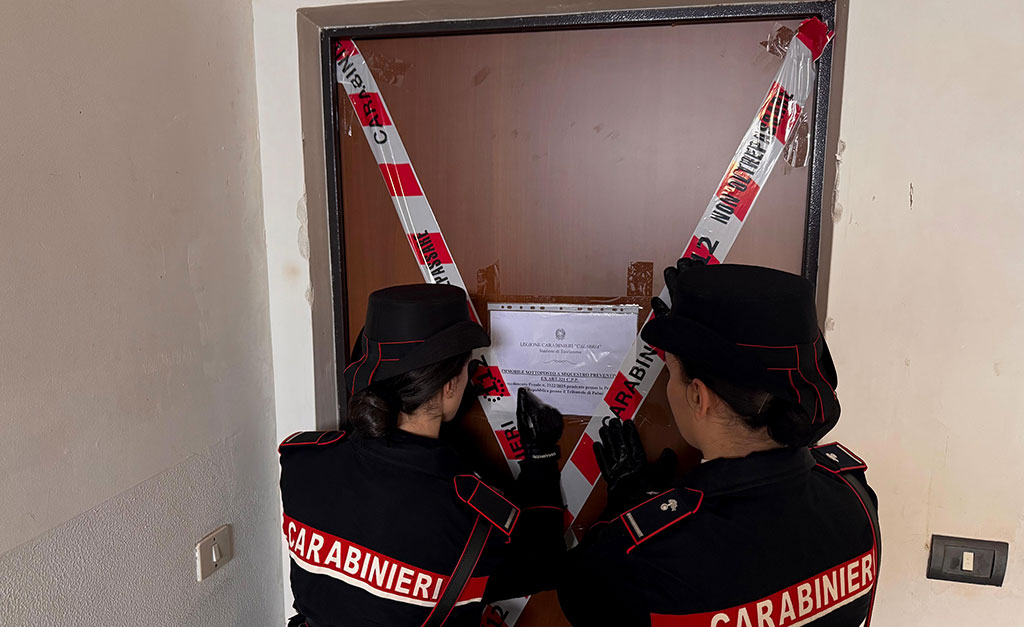 Caribinieri-occupazione-abusiva-di-appartamento_41399.jpg