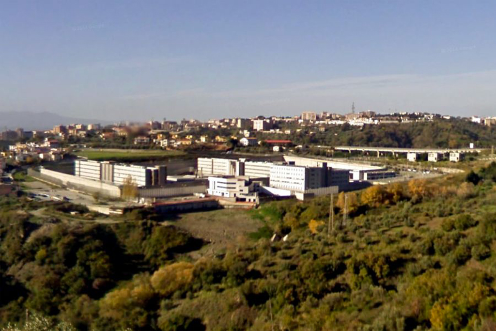 Casa-Circordariale-Ugo-Caridi-Catanzaro.jpg