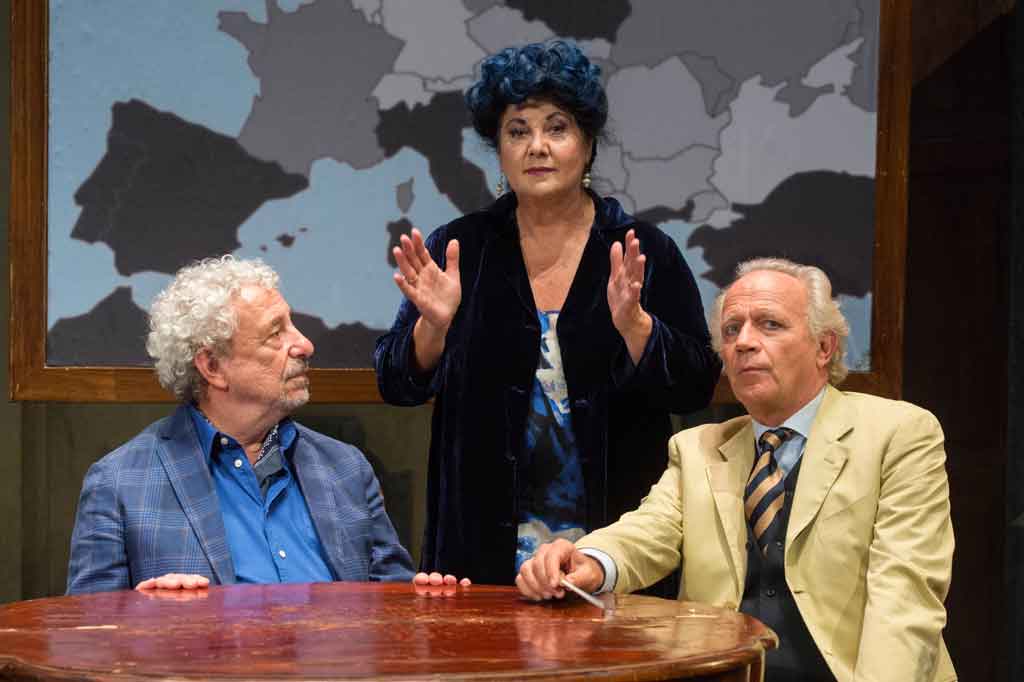 "Così parlò Bellavista" inaugura la stagione teatrale di AMA Calabria a Catanzaro e Lamezia