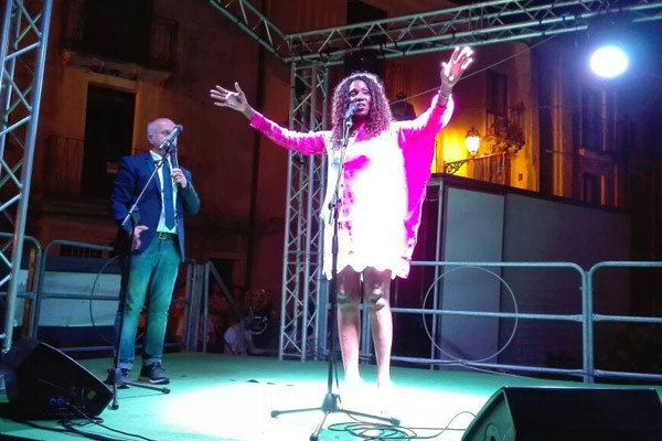 Conflenti: conclusa seconda serata ‘Festa della Pizza’, questa sera i comici Gigi&Ross