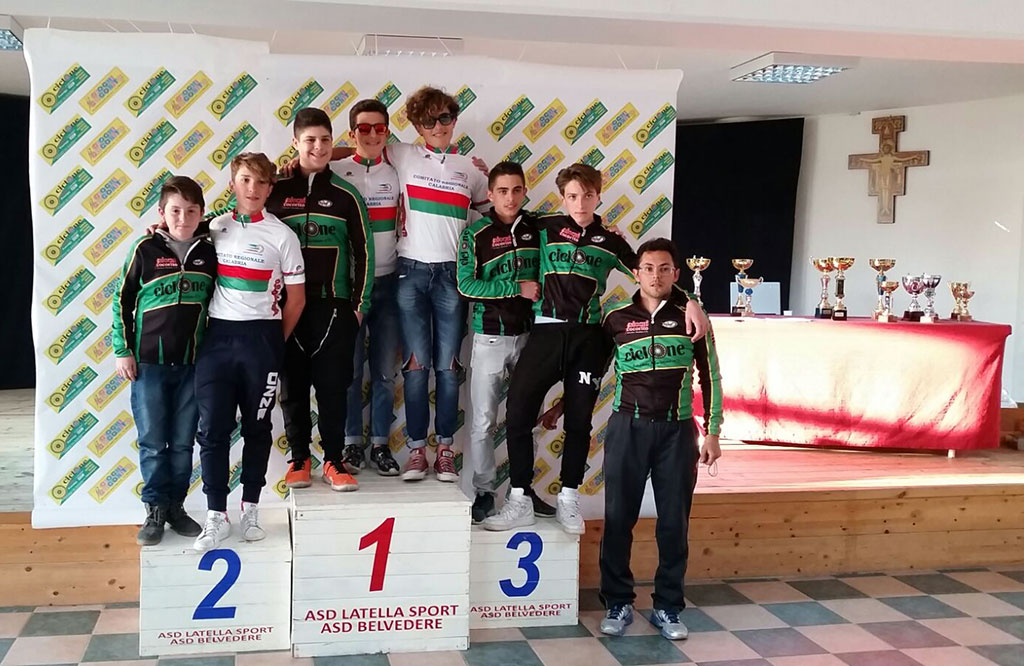 Ciclocross-Belvedere-Marittimo-2015__campioni-regionali-Asd-Belvedere.jpg