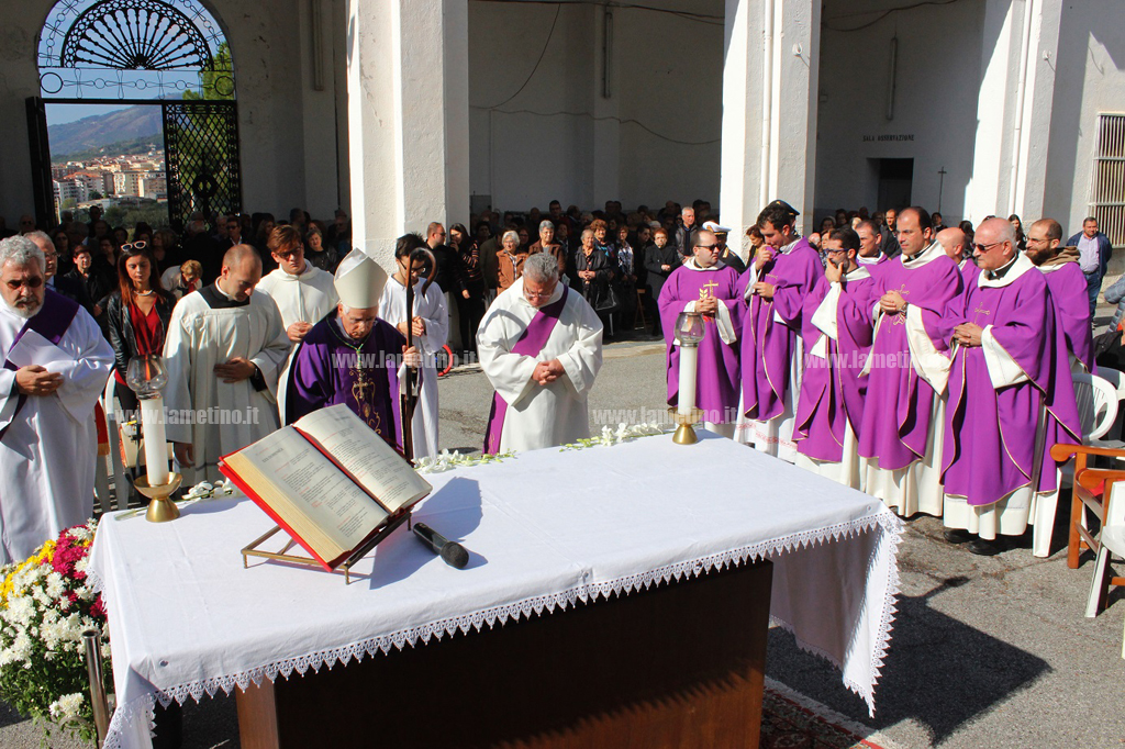 Cimiteri_celebrazioni-2-novembre_3.jpg