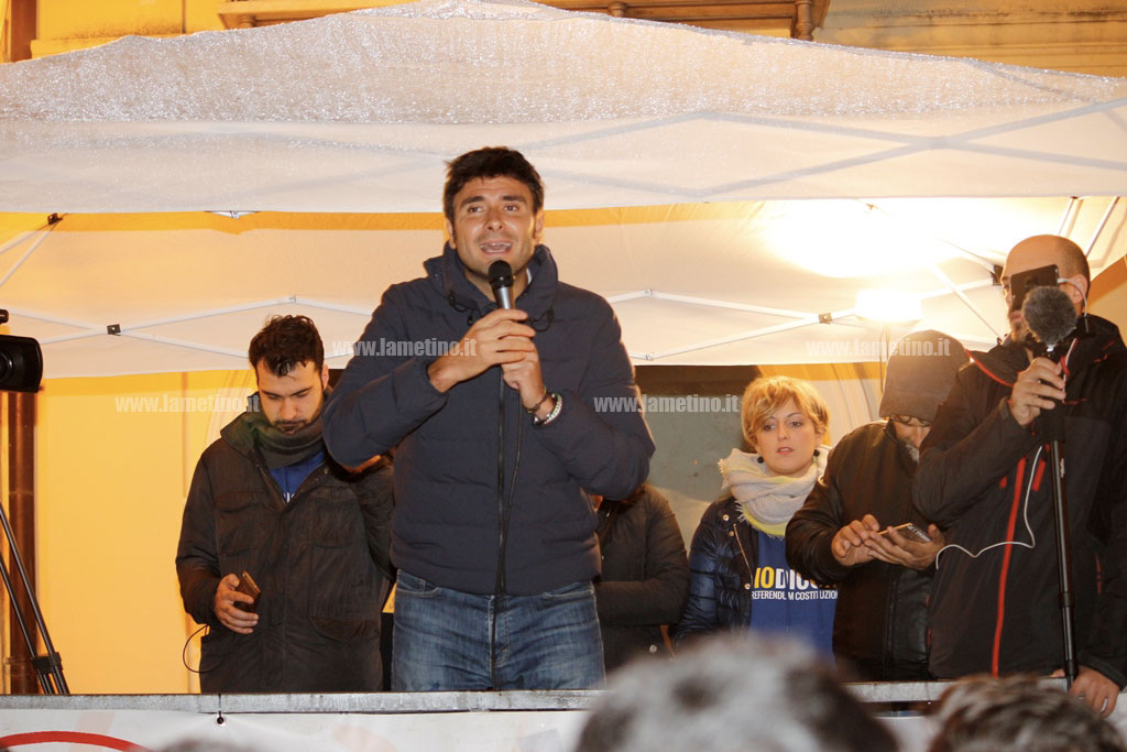 Lamezia, #IoDicoNo Tour del movimento 5 stelle: “Una riforma che accentrerebbe troppi poteri su una sola persona”