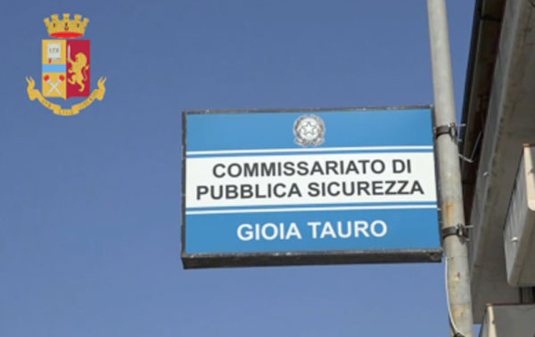Incassano acconto di migliaia di euro per acquisto auto e spariscono, due denunce a Gioia Tauro