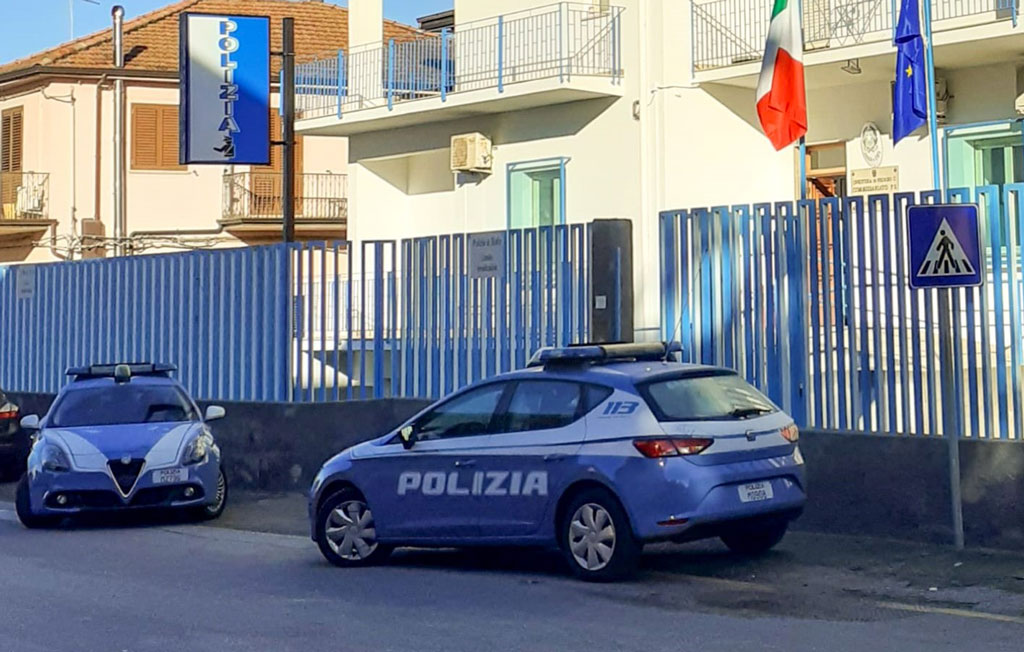 Spari contro studio medico, due arresti nel Reggino