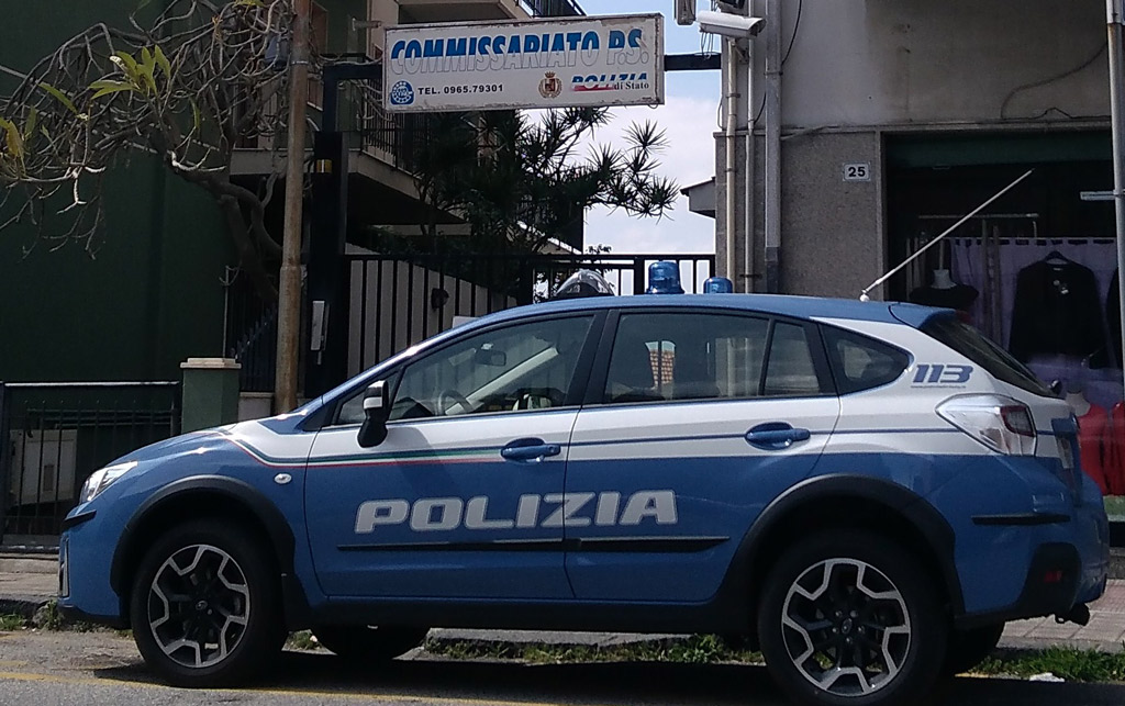 Donna maltrattata da marito e figlio nel reggino, arrestati grazie a denuncia