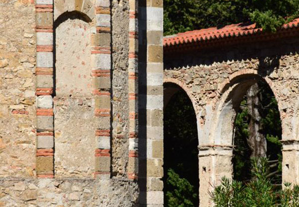 Complesso-Monastico-Basiliano-di-Santa-Maria-del-Patire.jpg