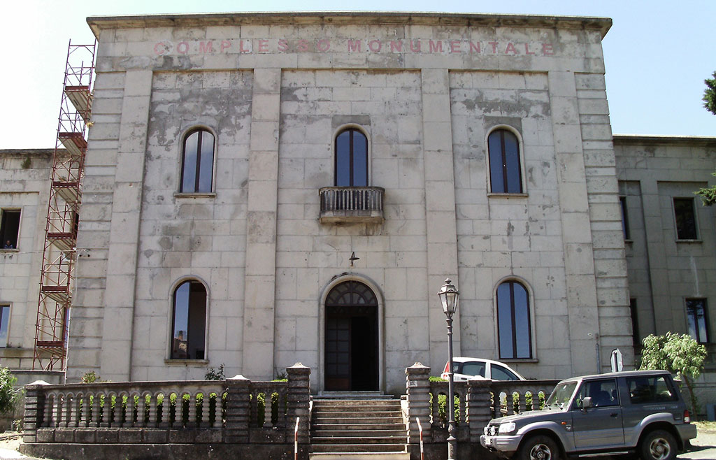 Complesso-Monumentale-Girifalco.jpg