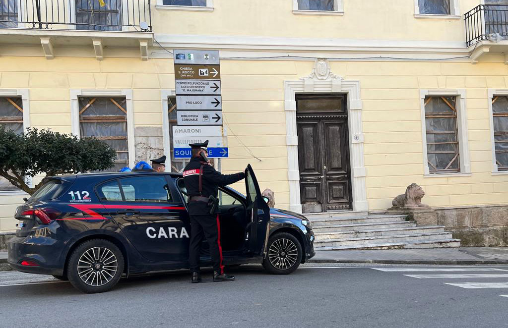 Bar ritenuto ritrovo abituale di pregiudicati a Girifalco, carabinieri sospendono attività
