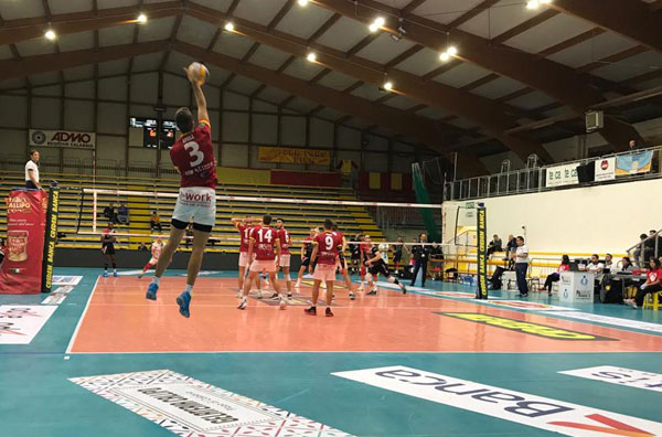 Volley, Conad Lamezia sconfitta per 3 a 0 dalla Kemas Lamipel Santa Croce