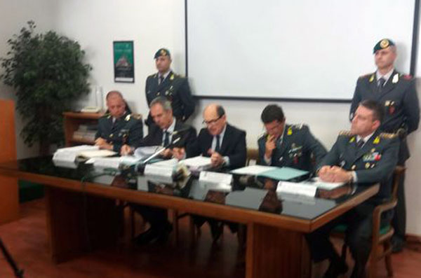 Conf-stampa-reggio_truffeonline.jpg