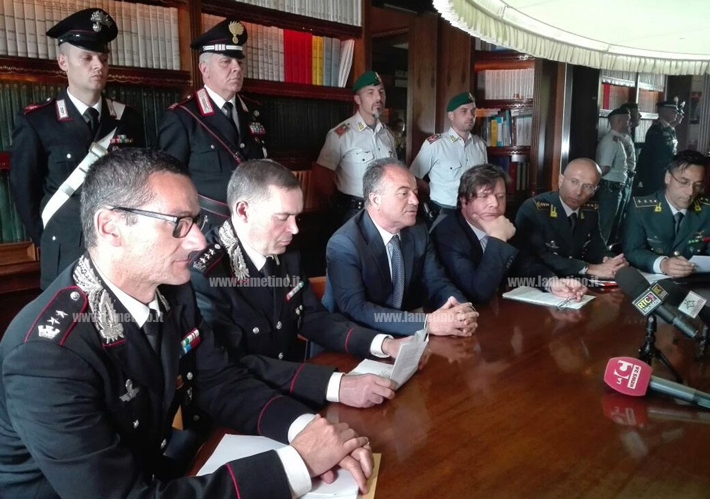 Conferenza-stampa-arresti-droga-catanzaro.jpg