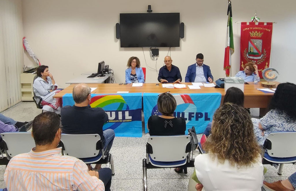 Congresso-UILFPL-Lamezia_25c5c.jpg
