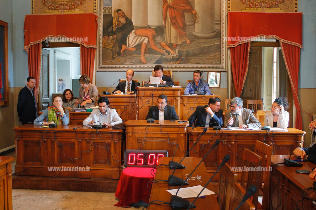Lamezia: Consiglio comunale approva scuola polizia locale e osservazioni piano spiaggia