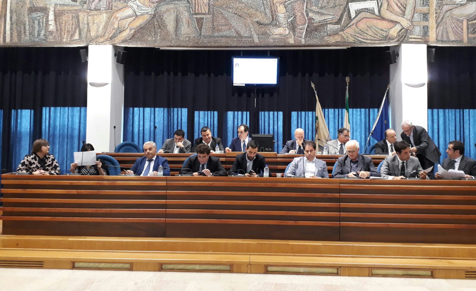Via libera consiglio provinciale Catanzaro al bilancio di previsione 2017, dieci milioni di euro per manutenzione strade e scuole