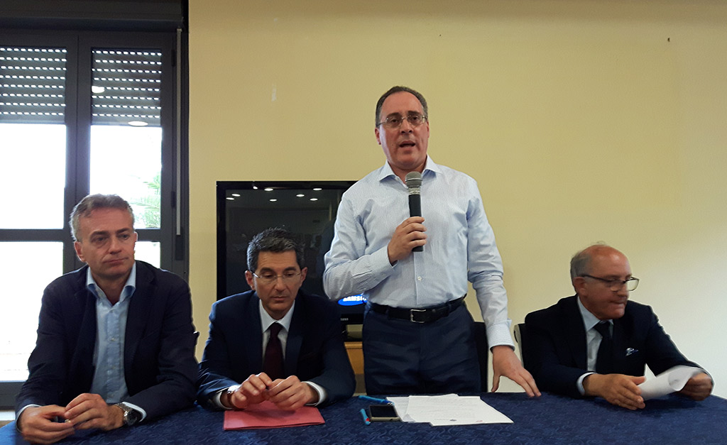 Convegno-Calabria-che-vuoi_Muraca_2.jpg
