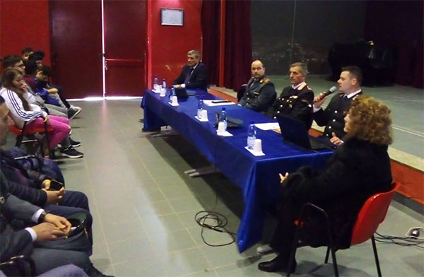 Convegno-droga-bullismo-ic-nicotera-costabile-020419.jpg