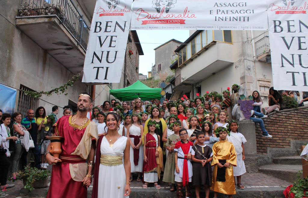 Corteo-Bacchanalia-Tiriolo_ba879.jpg
