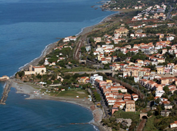Calabria: Guardia costiera scopre deposito illegale fanghi depurazione a Paola