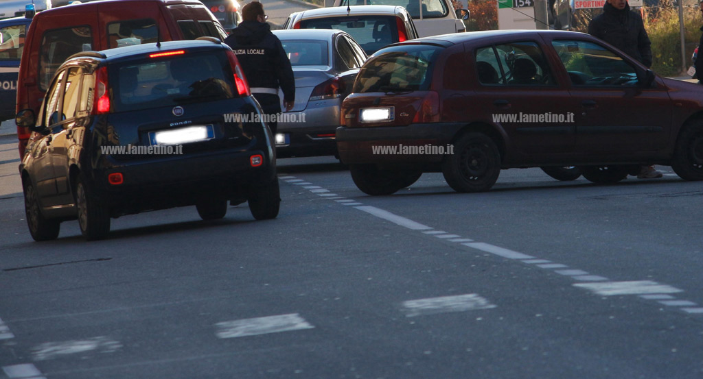 Lamezia: incidente su via Marconi, un ferito lieve