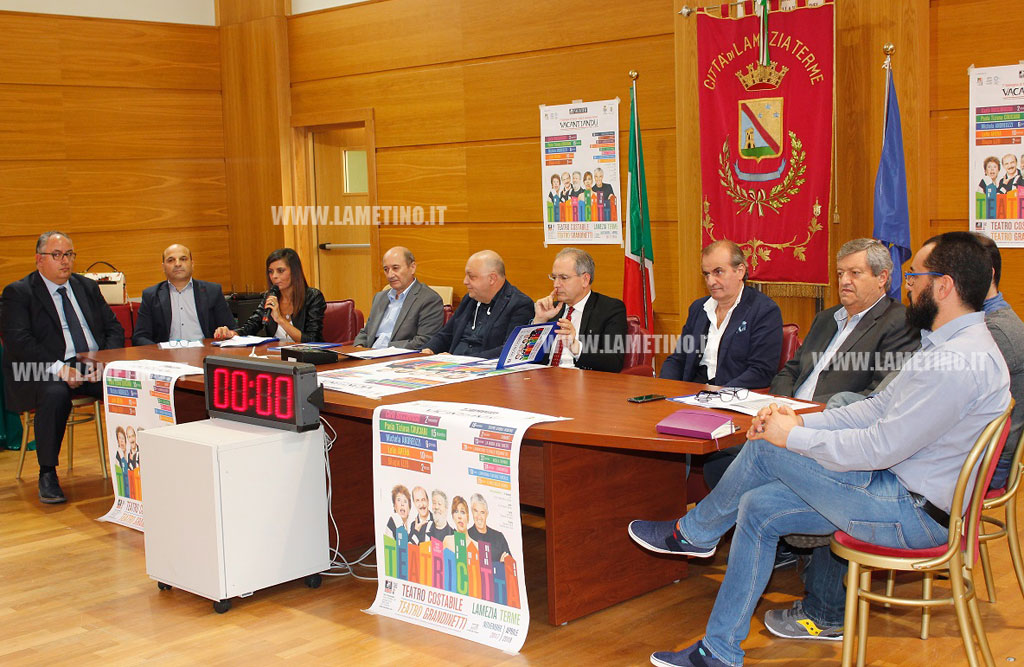 Lamezia, presentata la rassegna teatrale "Vacantiandu"
