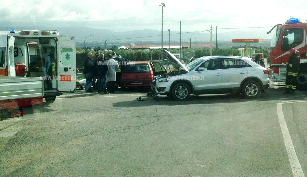 Lamezia: incidente al bivio Bagni, feriti