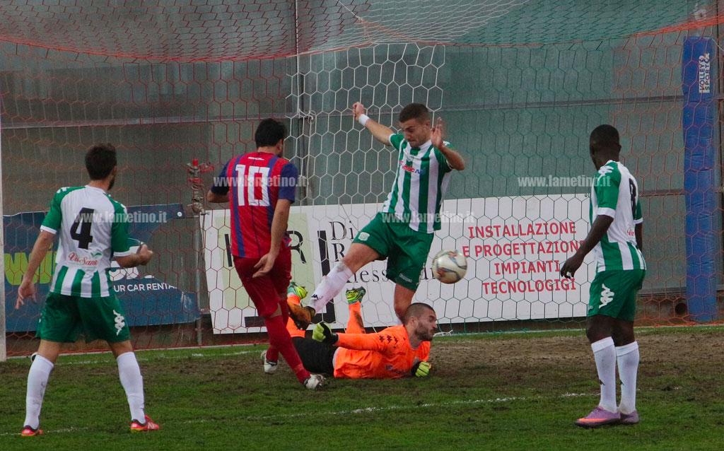 La Vigor Lamezia Calcio batte il San Marco 2-0 grazie anche ad un super Galeano