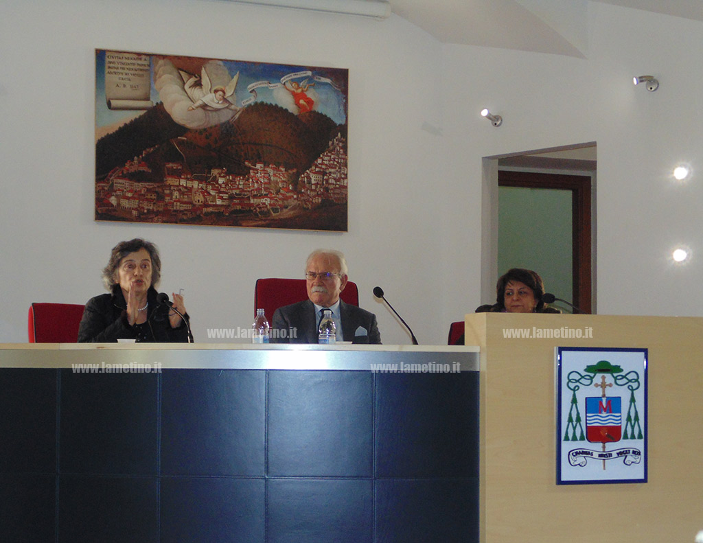 Lamezia, presentato "Una storia della Chiesa" di Angela Pellicciari