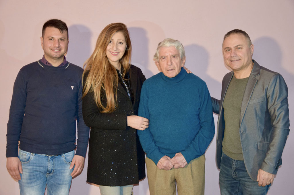 Lamezia, il Natale di ieri e di oggi nel brano “Jamu e cantamu” di Pino Caimi