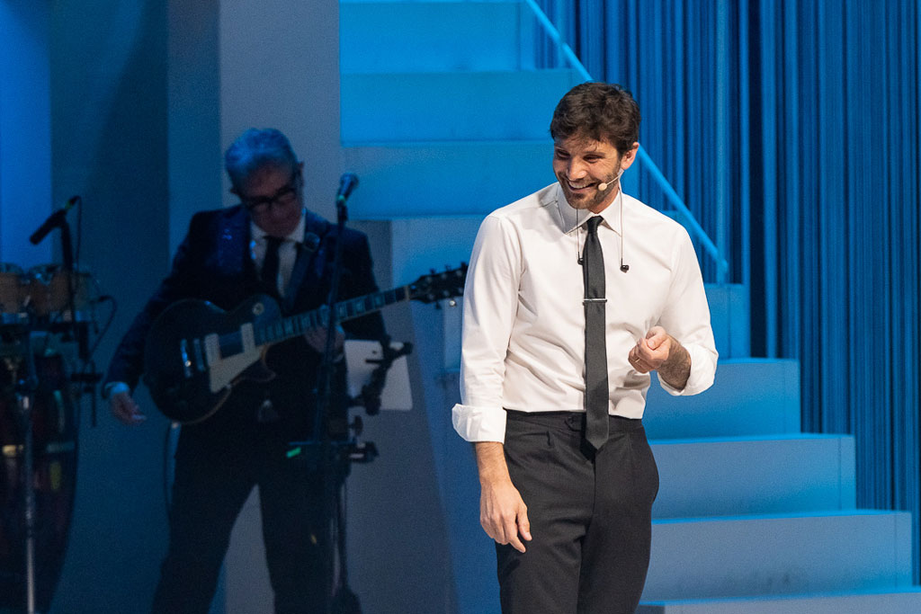 De-Martino-live_bdda0.jpg