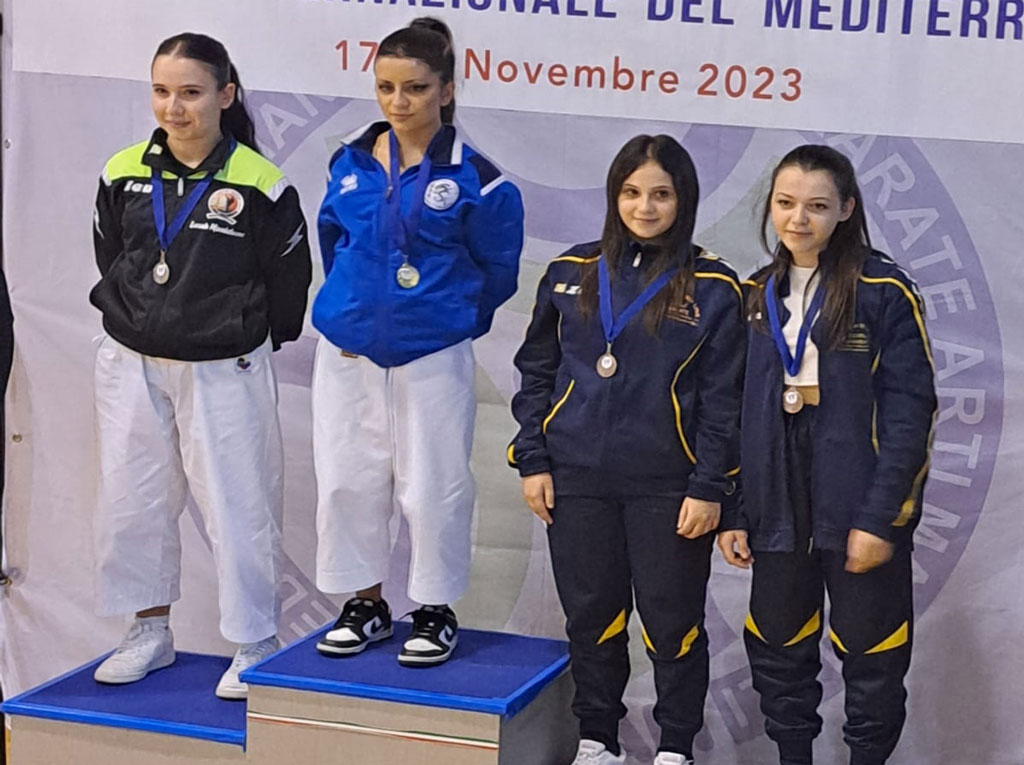De-Pace-Maria-Luisa_43ac4.jpg