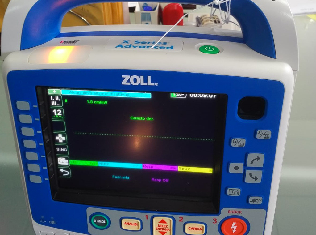 Asp Catanzaro: acquistati 13 nuovi defibrillatori