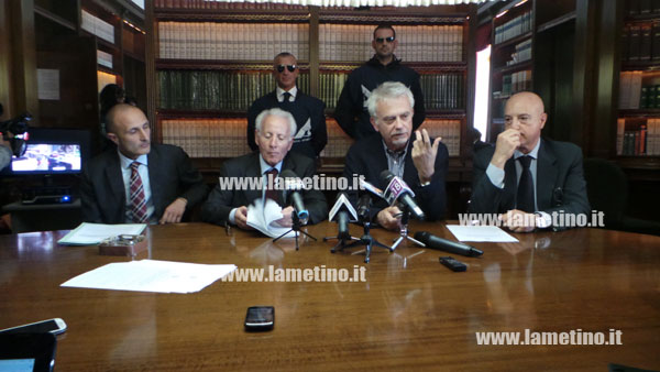 Dia-conferenza-stampa.jpg