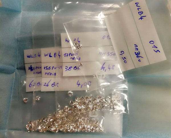Ricettazione di diamanti, denunciato uomo a Reggio Calabria