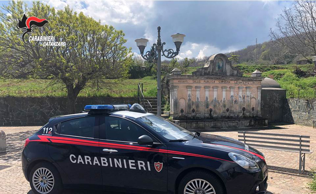 Atti persecutori e minacce telefoniche all'ex moglie, arrestato 41enne a Girifalco