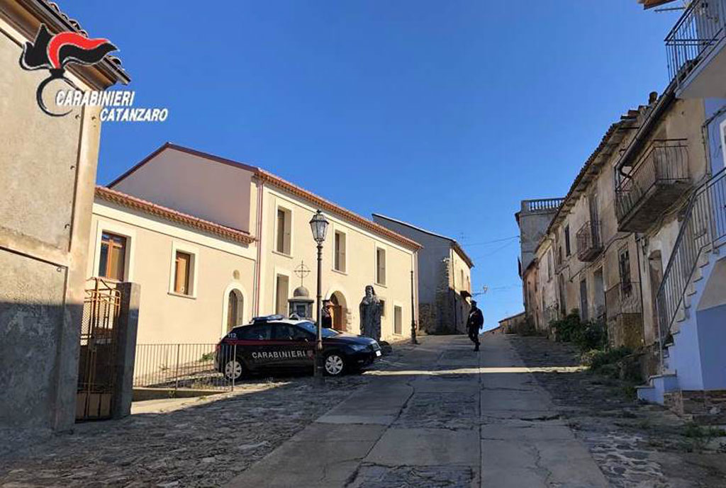 Spaccio di sostanze stupefacenti ai piedi di Monte Covello: concluse indagini per 16