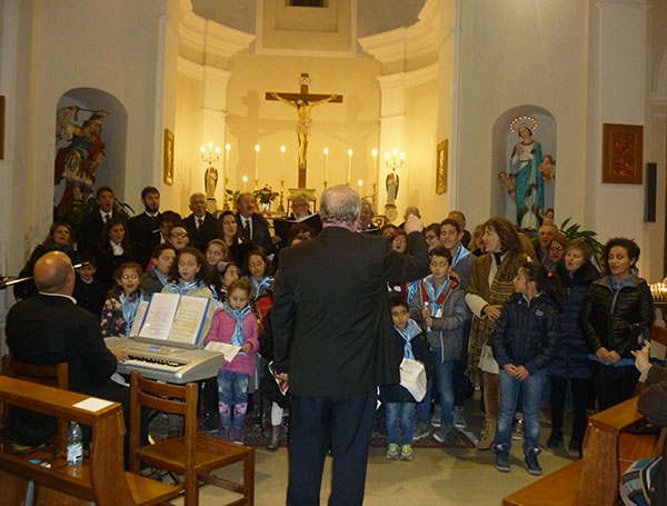Platania: “Concerto di Natale”, Don Pino Latelli, stasera il canto è diventato preghiera