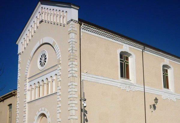 Lamezia, parroci parrocchia del Carmine: “Il momento è certamente grave ma non bisogna cadere nella disperazione e paura”