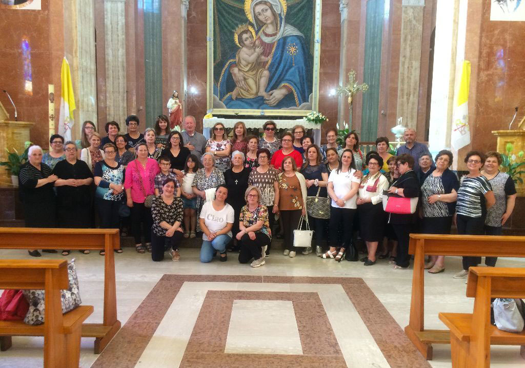 Diocesi-di-Lamezia-Terme-Il-Cenacolo-di-preghiera-della-Parrocchia-del-Carmine-di-Lamezia-Terme_40389.jpg