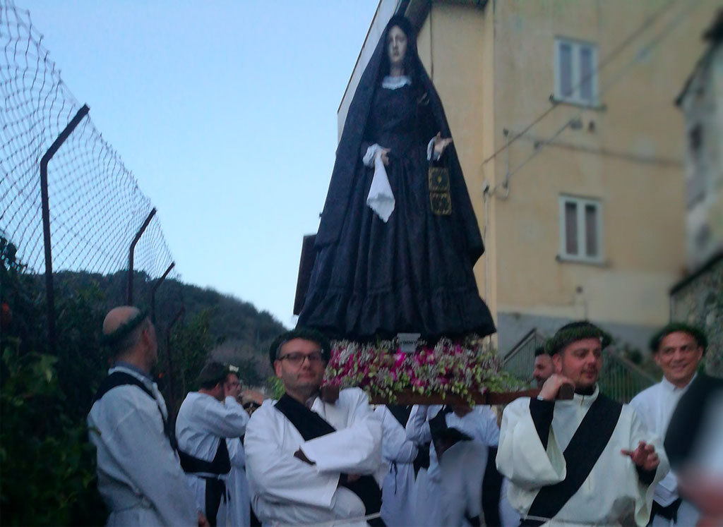 Diocesi_Lamezia-via-crucis_2.jpg