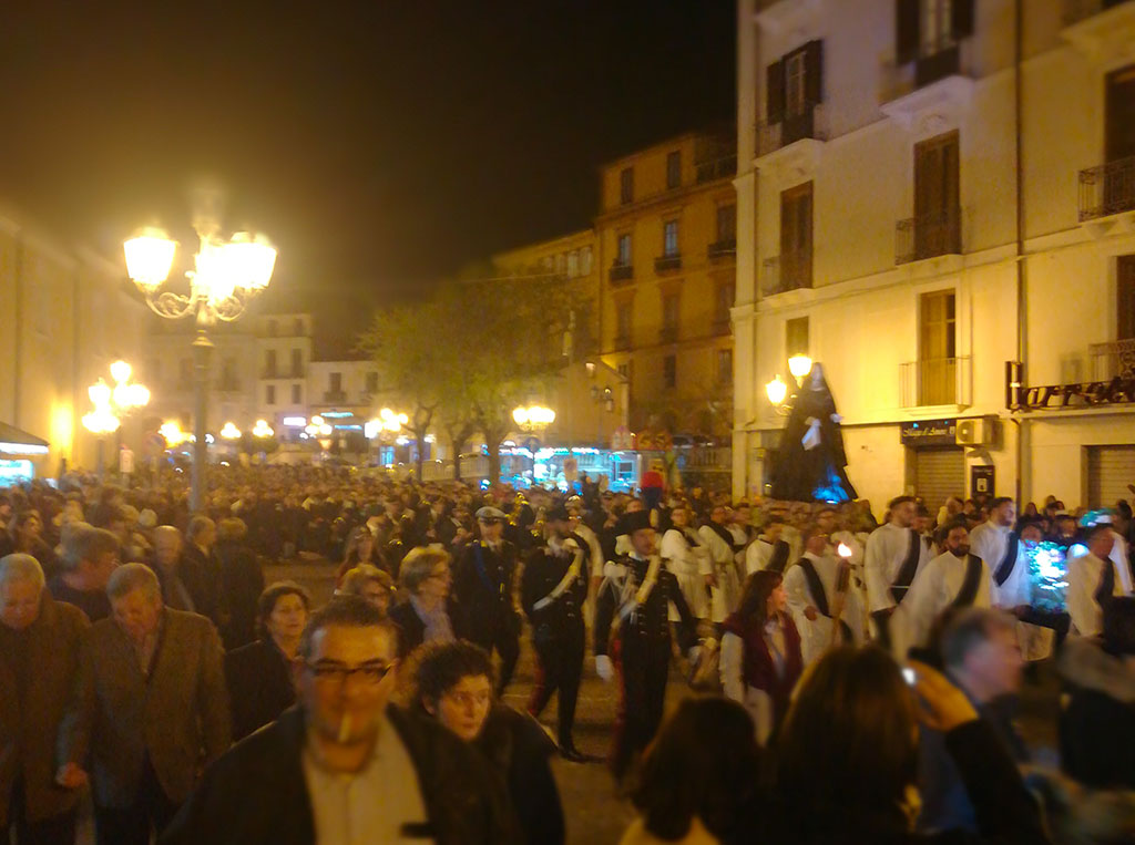 Diocesi_Lamezia-via-crucis_3.jpg