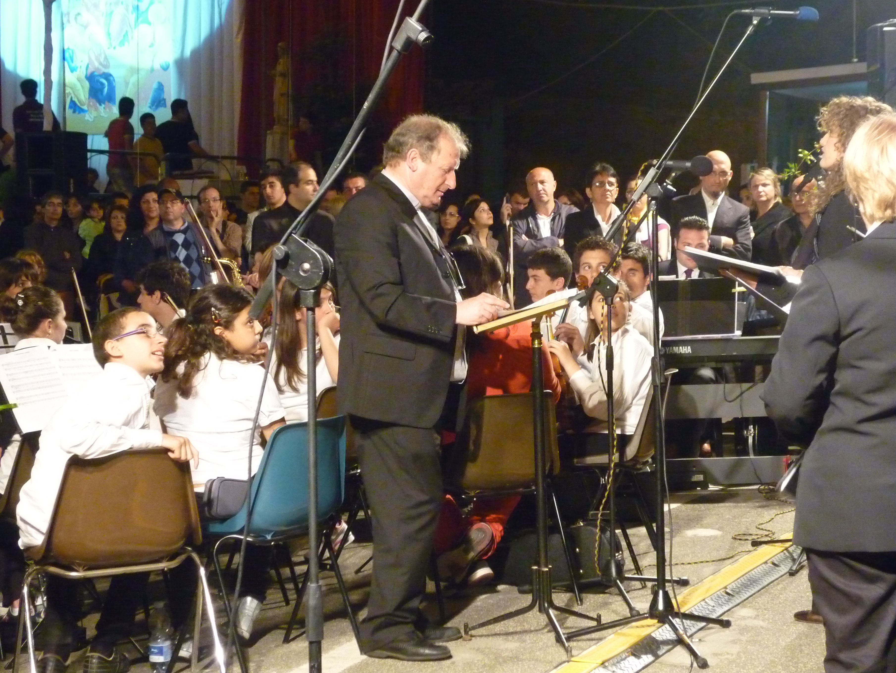 Lamezia: il 6 dicembre coro polifonico diretto da don Pino Latelli in concerto