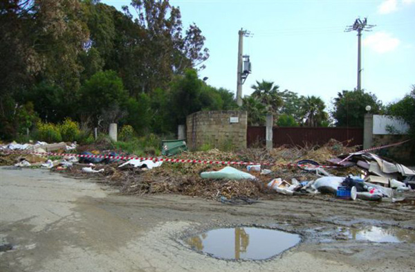 Calabria: Sequestrata discarica abusiva a Montepaone, denunciato sindaco