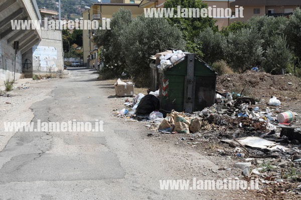 Discarica-in-via-Newton.jpg