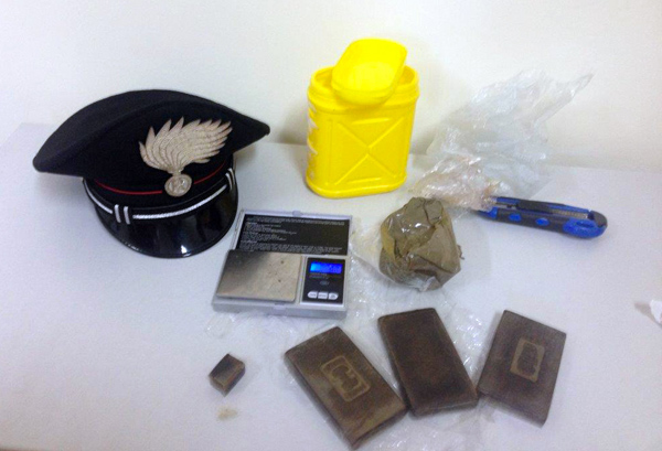 Controlli antidroga a Cosenza, un arresto e tre denunce